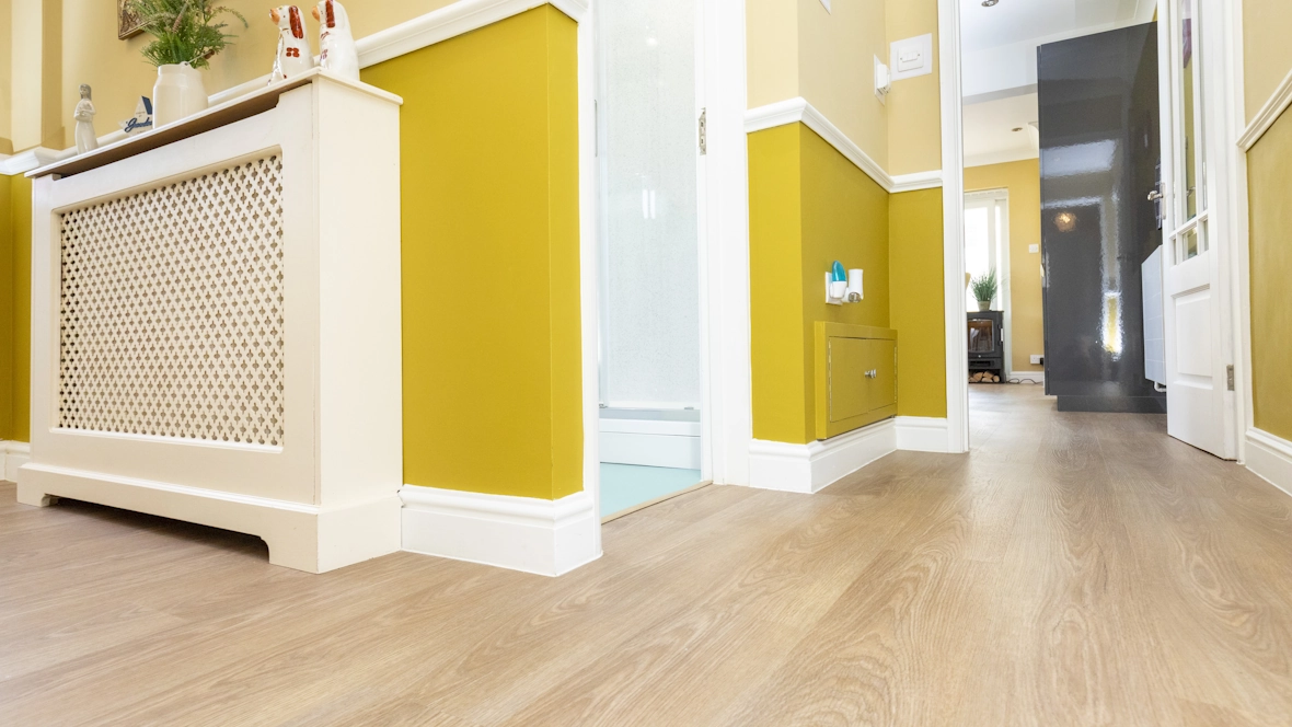 Allura Flex installed in residential hallway